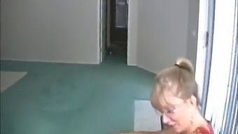 A Mischievous Mature Woman Experiences A Powerful Ejaculation