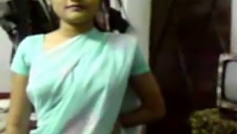 Sensual Saree-Clad Indian Woman Luring In A Steamy Encounter
