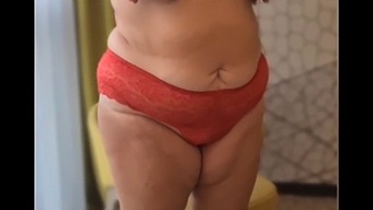 Fat Granny Gets Anal Fingering And Solo Orgasm In Hotel Room