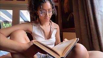 Nerdie Young Sister Explores Sexuality - Dani Diaz In Family Counseling - Alex Adams