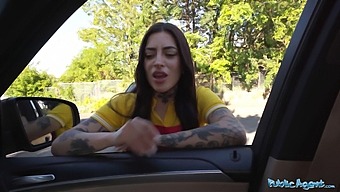 A Hardcore Sexual Experience In A European Restaurant With A Pizza Delivery Girl