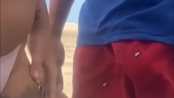 Fui À Praia E Encontrei Um Garoto Para Ter Sexinho Com